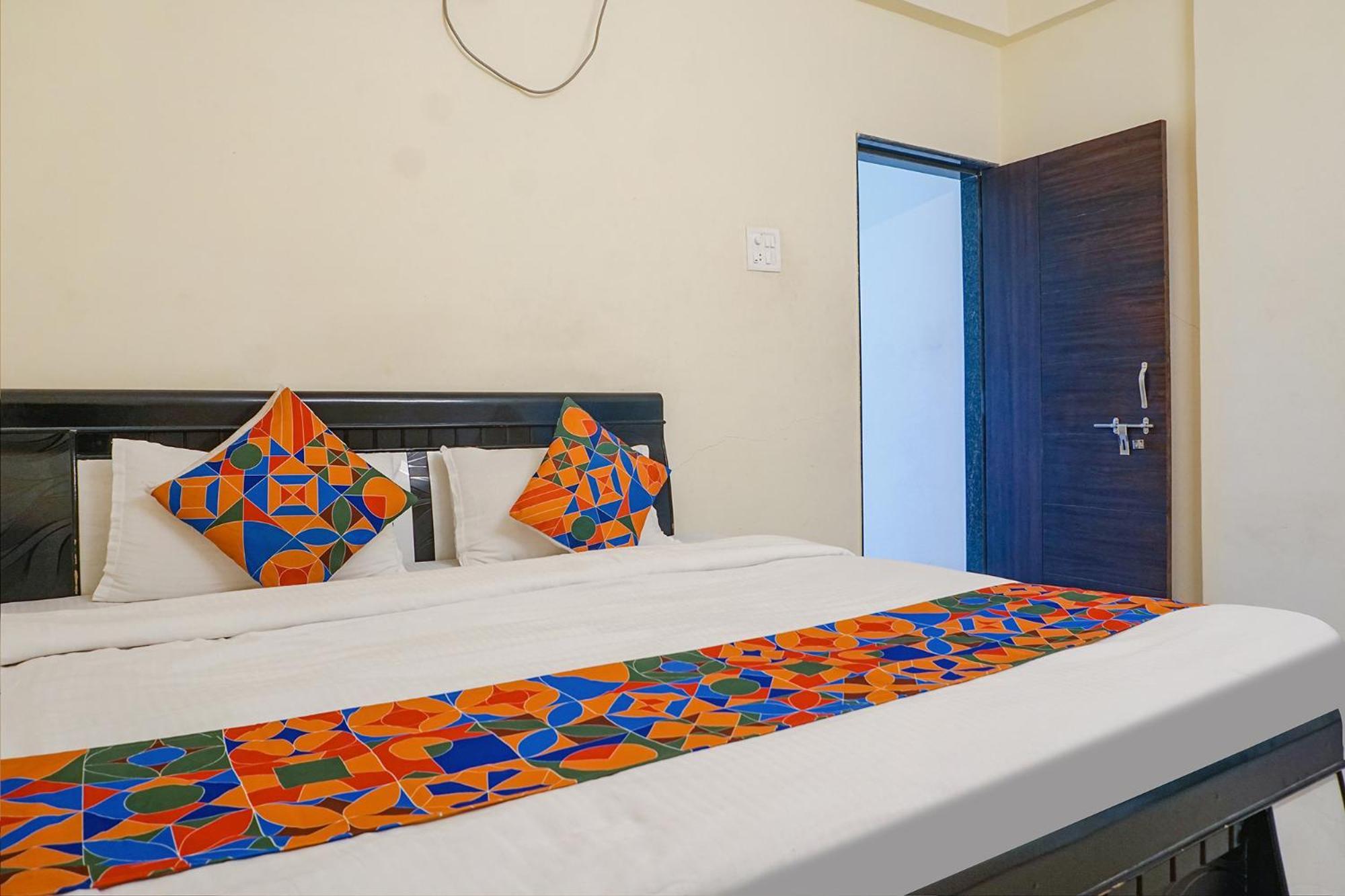 Fabexpress Vaishnav Inn Talegaon Dabhade Eksteriør billede