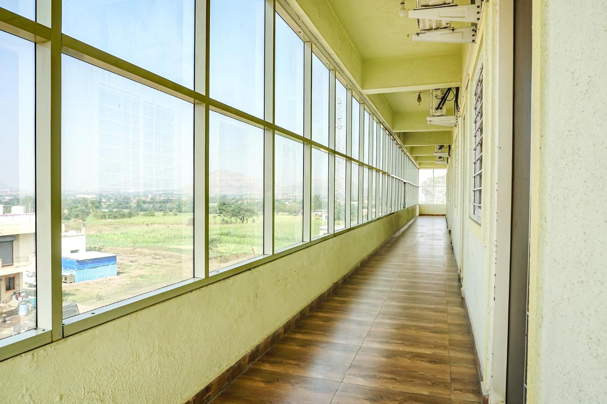 Fabexpress Vaishnav Inn Talegaon Dabhade Eksteriør billede