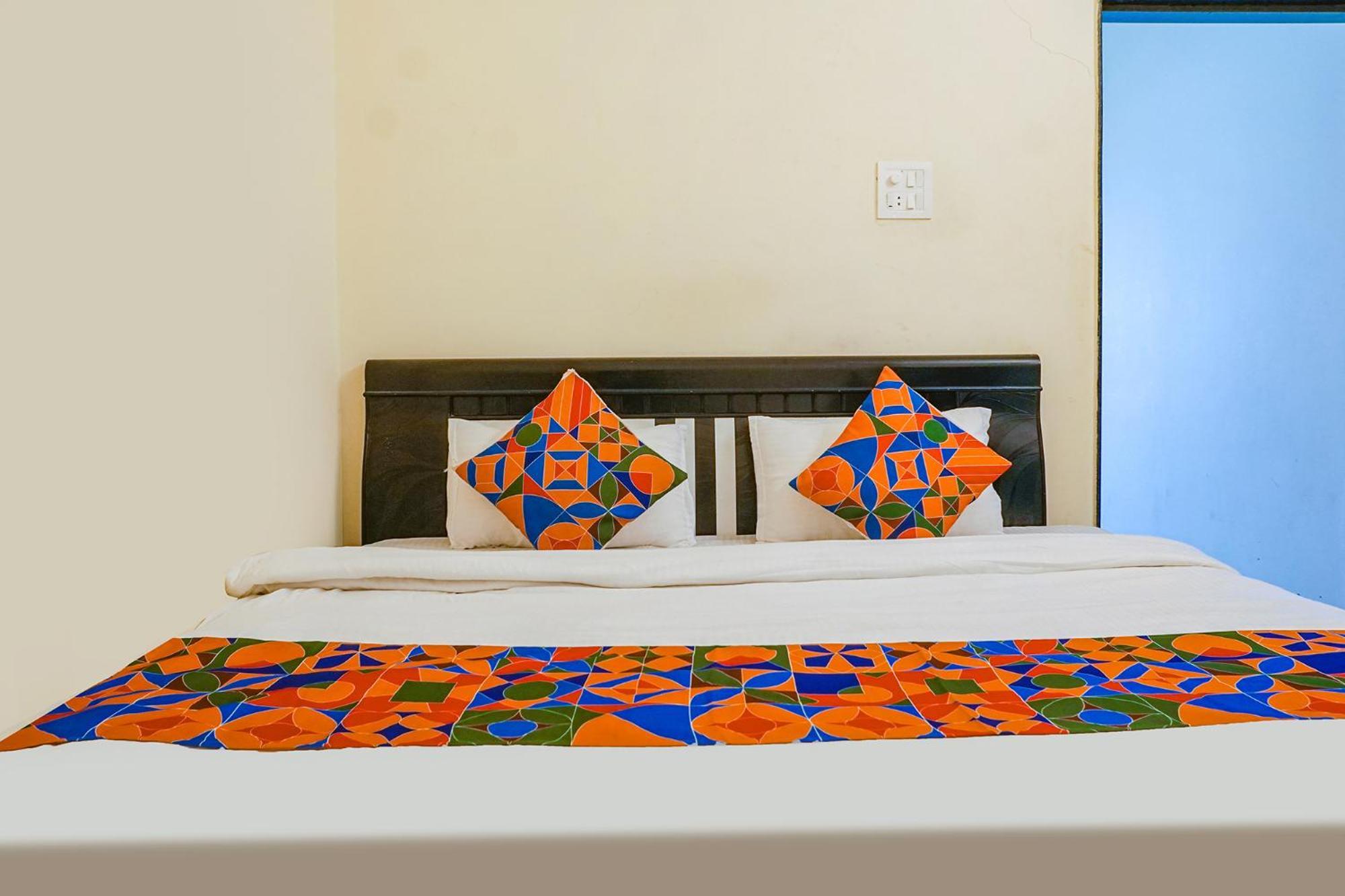 Fabexpress Vaishnav Inn Talegaon Dabhade Eksteriør billede