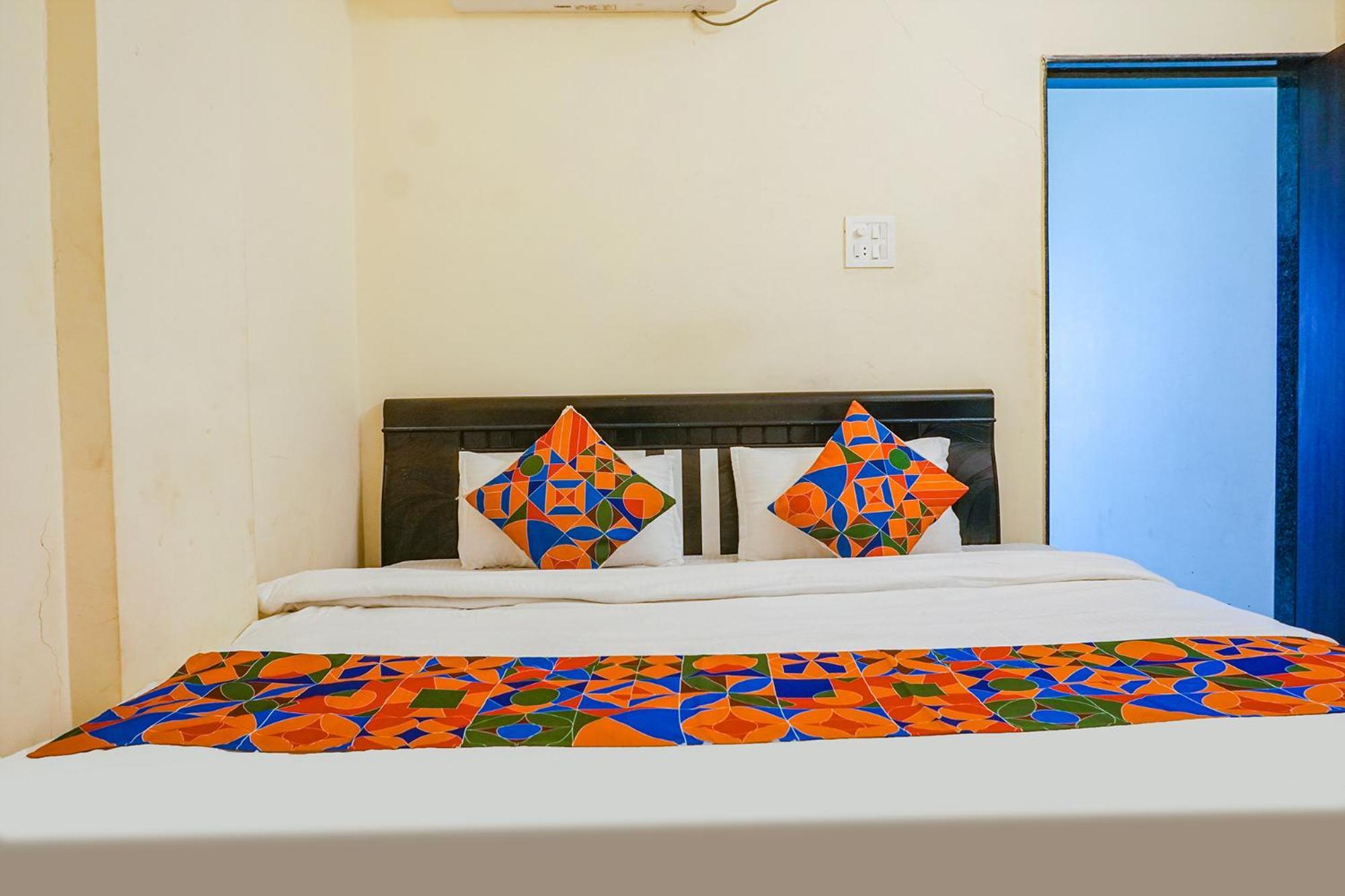 Fabexpress Vaishnav Inn Talegaon Dabhade Eksteriør billede